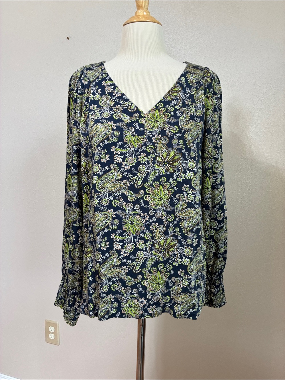 J. Jill Medium Viscose Long Sleeve Vneck Professional Top Career Navy Print